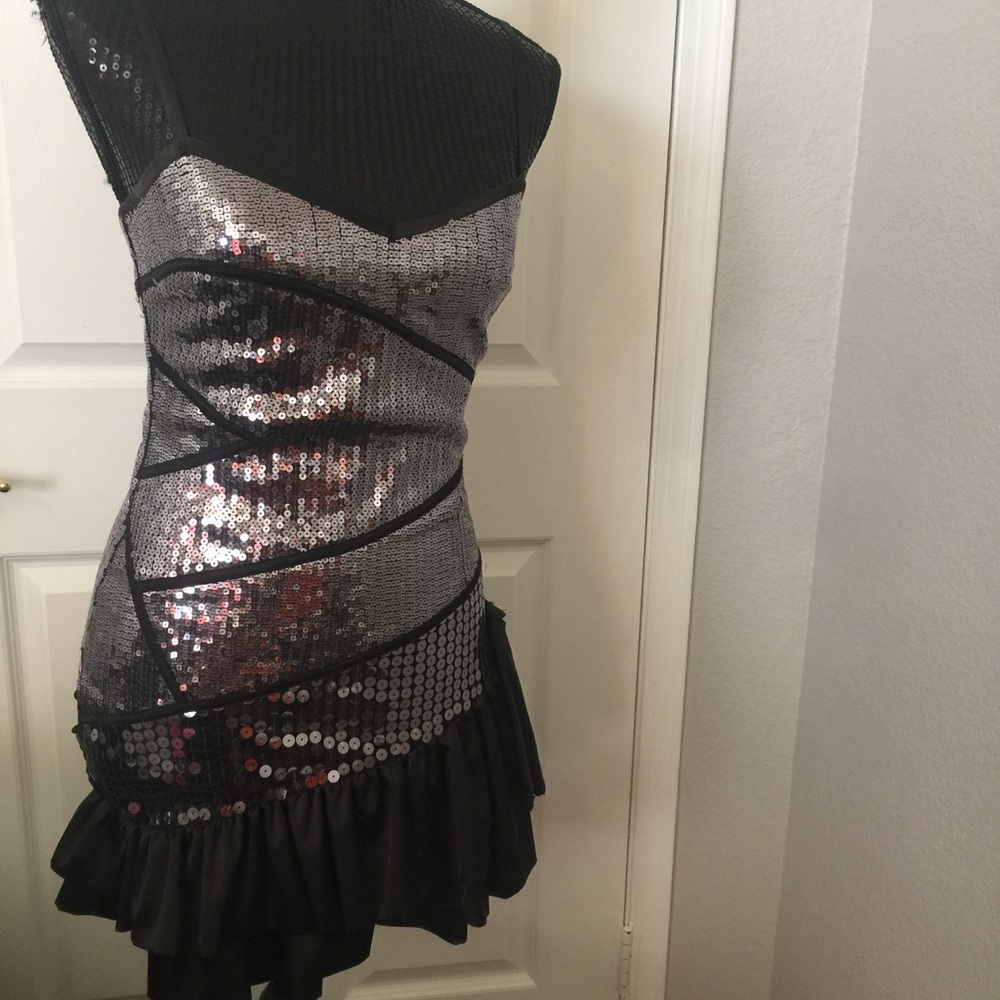 Bebe sequin ruffle silver black mini dress small